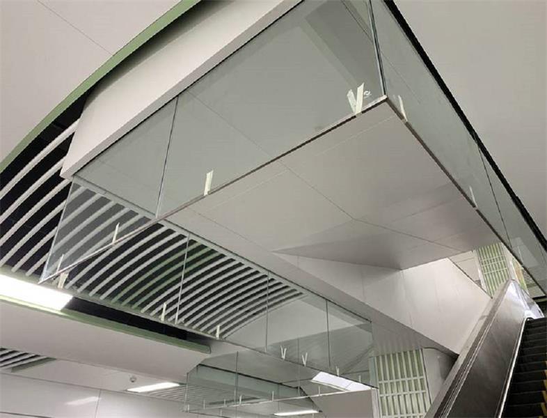 不同擋煙垂壁需要的材料