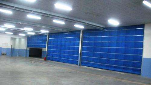 山東無(wú)機(jī)布防火卷簾門(mén)