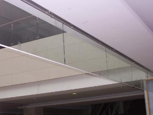 單片防火玻璃擋煙垂壁厚度要求