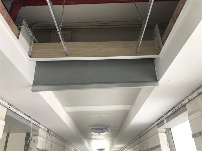 擋煙垂壁是安裝在哪里的